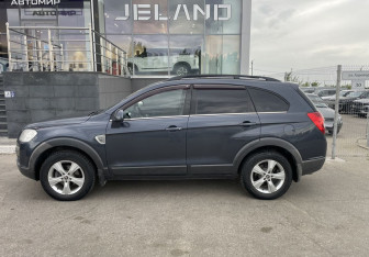 Подержанный автомобиль Chevrolet Captiva 2008 года (8 фото)