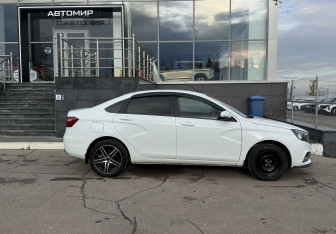 Подержанный автомобиль LADA (ВАЗ) Vesta Sedan 2020 года (4 фото)