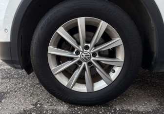 Подержанный автомобиль Volkswagen Tiguan 2017 года (14 фото)
