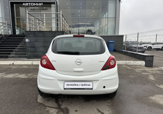 Подержанный автомобиль Opel Corsa 2008 года (6 фото)