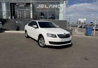 Подержанный автомобиль Skoda Octavia Liftback 2014 года (3 фото)