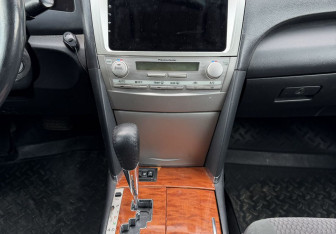 Подержанный автомобиль Toyota Camry Sedan 2009 года (11 фото)