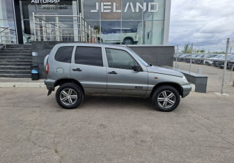 Подержанный автомобиль Chevrolet Niva 2008 года (4 фото)