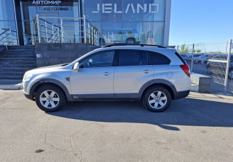 Подержанный автомобиль Chevrolet Captiva 2008 года (8 фото)