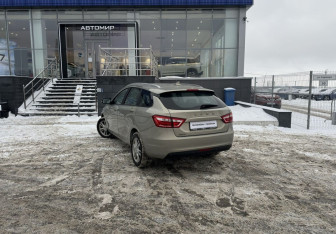 Подержанный автомобиль LADA (ВАЗ) Vesta Wagon 2019 года (7 фото)