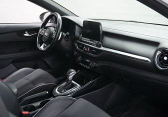 Подержанный автомобиль Kia Cerato Sedan 2021 года (12 фото)