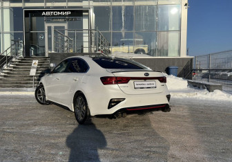 Подержанный автомобиль Kia Cerato Sedan 2021 года (7 фото)