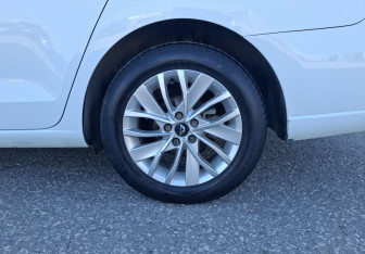 Подержанный автомобиль Jetta VA3 2022 года (14 фото)