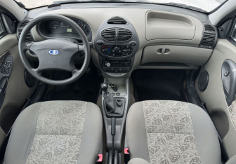 Подержанный автомобиль LADA (ВАЗ) Kalina Sedan 2006 года (10 фото)