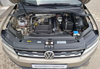 Подержанный автомобиль Volkswagen Tiguan 2019 года (13 фото)