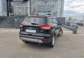 Подержанный автомобиль Ford Kuga 2014 года (5 фото)