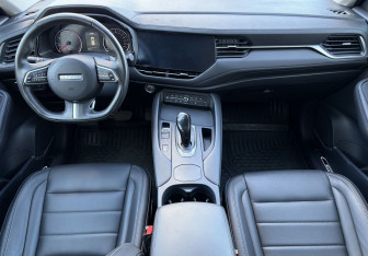 Подержанный автомобиль Haval F7 2019 года (10 фото)