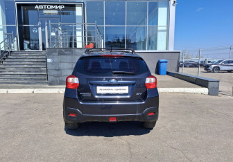 Подержанный автомобиль Subaru XV 2011 года (6 фото)