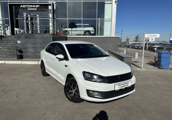 Подержанный автомобиль Volkswagen Polo Sedan 2016 года (3 фото)