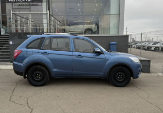 Подержанный автомобиль Lifan X60 2017 года (4 фото)