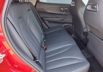 Подержанный автомобиль Chery Tiggo 4 2025 года (12 фото)
