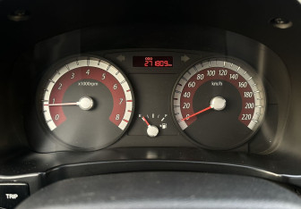 Подержанный автомобиль Kia Rio Sedan 2010 года (9 фото)