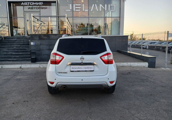 Подержанный автомобиль Nissan Terrano 2017 года (6 фото)