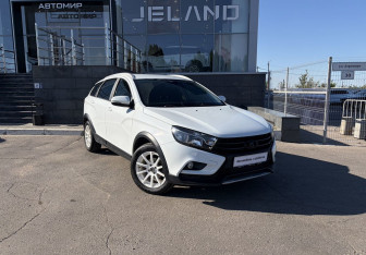 Подержанный автомобиль LADA (ВАЗ) Vesta Wagon 2021 года (3 фото)