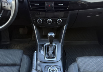 Подержанный автомобиль Mazda CX-5 2014 года (11 фото)