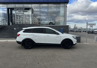 Подержанный автомобиль LADA (ВАЗ) Vesta Wagon 2020 года (4 фото)