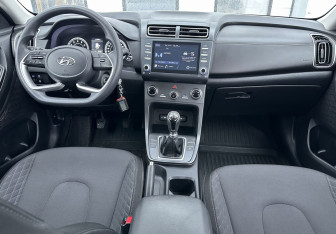 Подержанный автомобиль Hyundai Creta 2022 года (10 фото)