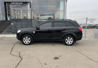 Подержанный автомобиль Chevrolet Captiva 2007 года (8 фото)