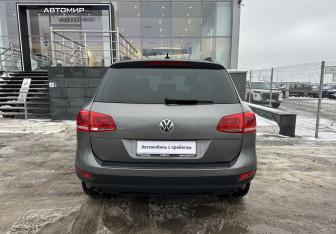 Подержанный автомобиль Volkswagen Touareg 2014 года (6 фото)