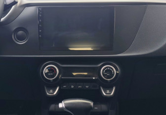 Подержанный автомобиль Kia Rio Hatchback 2020 года (11 фото)