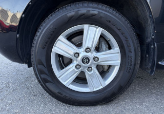 Подержанный автомобиль Toyota Land Cruiser Suv 2016 года (14 фото)