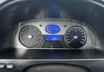 Подержанный автомобиль Geely Emgrand EC7 Sedan 2013 года (9 фото)