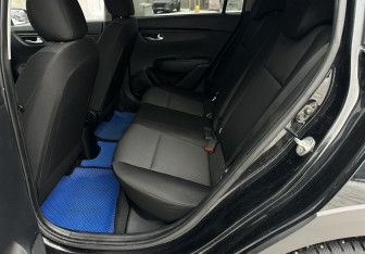 Подержанный автомобиль Kia Rio Hatchback 2021 года (12 фото)