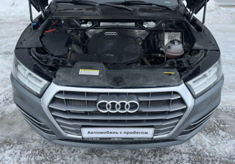 Подержанный автомобиль Audi Q5 2019 года (13 фото)