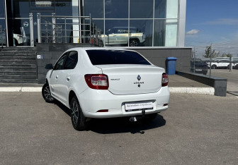 Подержанный автомобиль Renault Logan Sedan 2015 года (7 фото)
