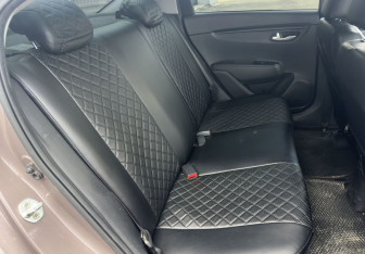 Подержанный автомобиль Kia Rio Sedan 2019 года (12 фото)