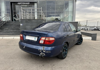 Подержанный автомобиль Nissan Almera Sedan 2005 года (5 фото)