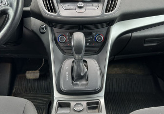 Подержанный автомобиль Ford Kuga 2018 года (11 фото)