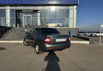 Подержанный автомобиль LADA (ВАЗ) Priora Sedan 2008 года (7 фото)
