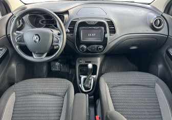 Подержанный автомобиль Renault Kaptur 2017 года (10 фото)