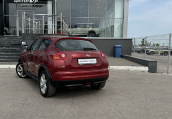 Подержанный автомобиль Nissan Juke 2013 года (7 фото)