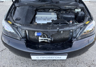 Подержанный автомобиль Lexus RX 2005 года (13 фото)
