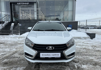 Подержанный автомобиль LADA (ВАЗ) Vesta Sedan 2017 года (2 фото)