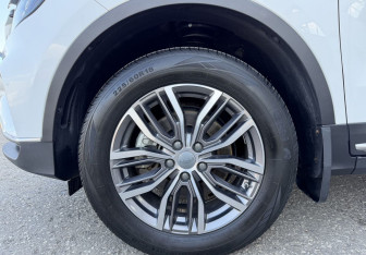 Подержанный автомобиль Geely Atlas Pro 2023 года (15 фото)