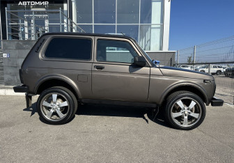 Подержанный автомобиль LADA (ВАЗ) 2121 (4x4) 2021 года (4 фото)