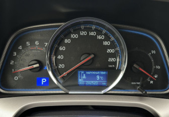 Подержанный автомобиль Toyota RAV4 2013 года (9 фото)