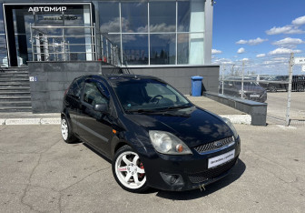 Подержанный автомобиль Ford Fiesta Hatchback 2006 года (3 фото)