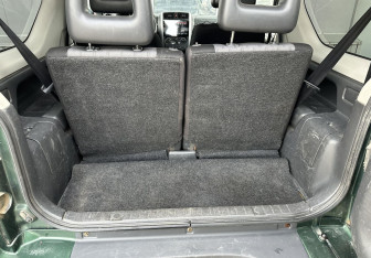 Подержанный автомобиль Suzuki Jimny 2008 года (15 фото)