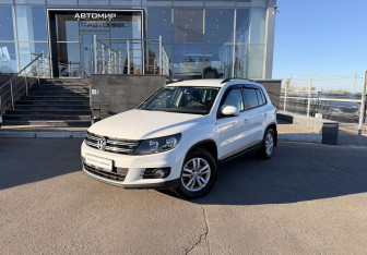 Подержанный автомобиль Volkswagen Tiguan 2015 года (1 фото)