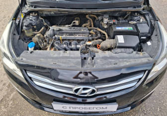 Подержанный автомобиль Hyundai Solaris Sedan 2014 года (14 фото)