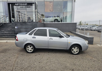 Подержанный автомобиль LADA (ВАЗ) Priora Sedan 2009 года (4 фото)